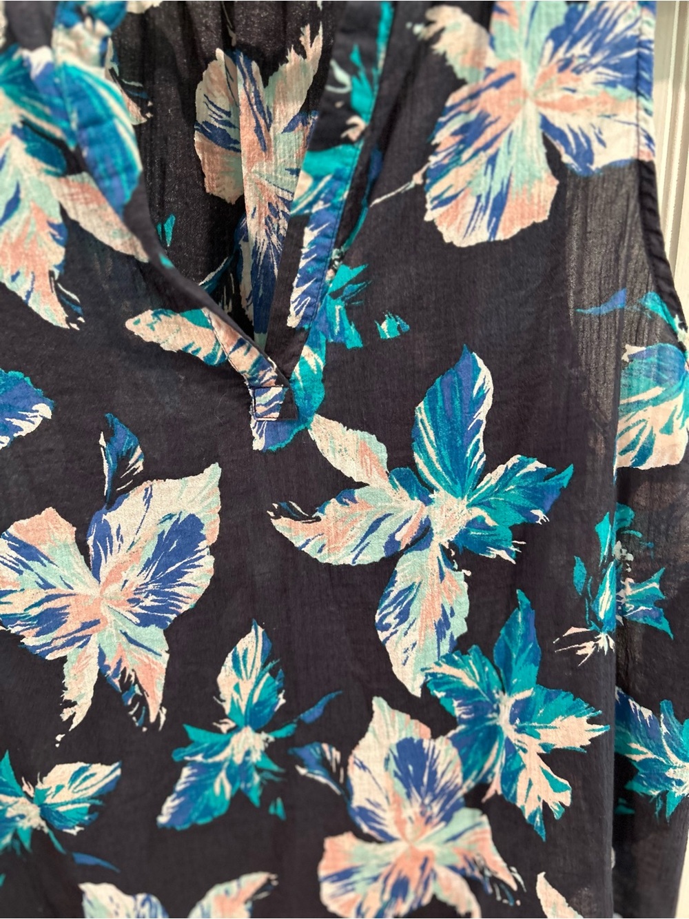 Carve Designs Navy Floral Sleeveless V-Neck Tank with Teal & White Flowers - Picture 2 of 6